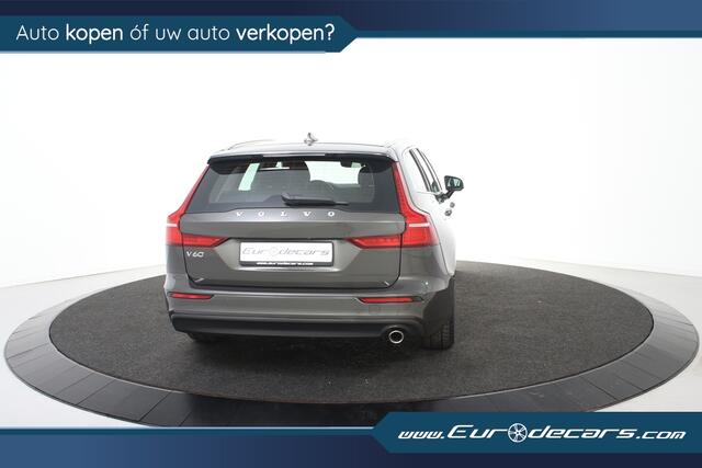 Volvo V60 2.0 D3 Momentum Pro *1ste Eigenaar*Leer*Navigatie*Stoelverwarming*