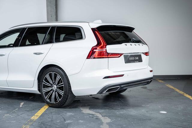 Volvo V60 2.0 T5 Inscription | Dealeronderhouden | 360° parkeercamera | Adaptive cruise control | Head-up display | Parkeerverwarming | Keyless entree | BLIS | Stoelverwarming | Parkeersensoren voor + achter | Stuurwielverwarming | Electrische wegklapbare trekhaak