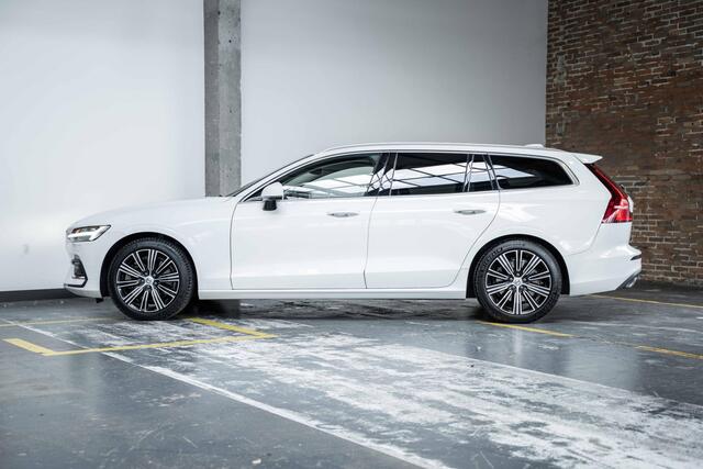 Volvo V60 2.0 T5 Inscription | Dealeronderhouden | 360° parkeercamera | Adaptive cruise control | Head-up display | Parkeerverwarming | Keyless entree | BLIS | Stoelverwarming | Parkeersensoren voor + achter | Stuurwielverwarming | Electrische wegklapbare trekhaak