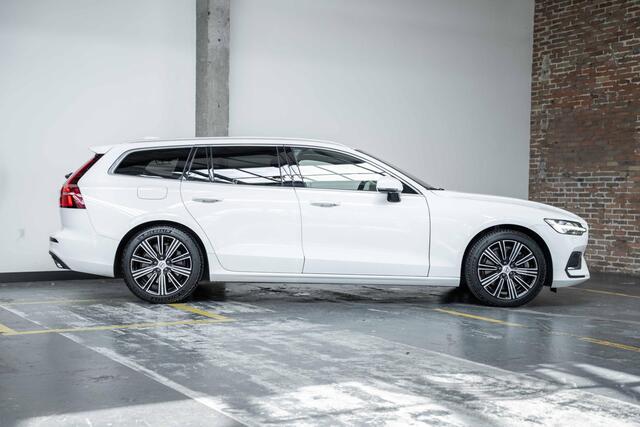 Volvo V60 2.0 T5 Inscription | Dealeronderhouden | 360° parkeercamera | Adaptive cruise control | Head-up display | Parkeerverwarming | Keyless entree | BLIS | Stoelverwarming | Parkeersensoren voor + achter | Stuurwielverwarming | Electrische wegklapbare trekhaak