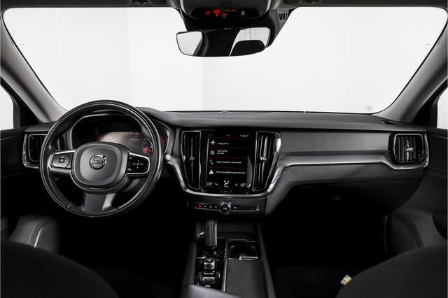 Volvo V60 2.0 B3 163 PK Essential Edition - Automaat | Dig. Cockpit | Cruise | Stoel-+Stuurverw. | PDC | NAV + App. Connect | ECC | Elek. Klep | DAB | LM 17" |