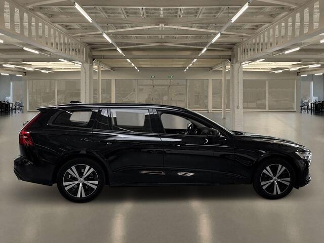 Volvo V60 2.0 B3 Momentum Advantage leer/ Dealer /onderhouden /garantie