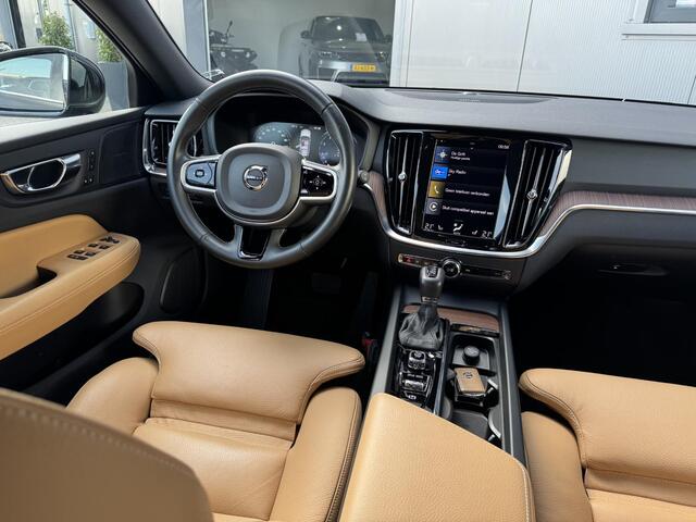 Volvo V60 2.0 T4 Inscription Trekhaak | Auto pilot | 19 inch | 1e eigenaar