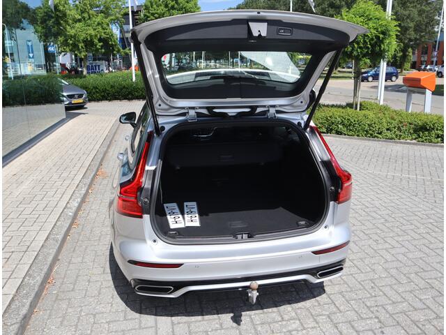 Volvo V60 2.0 T4 R-Design / Panoramadak / Trekhaak