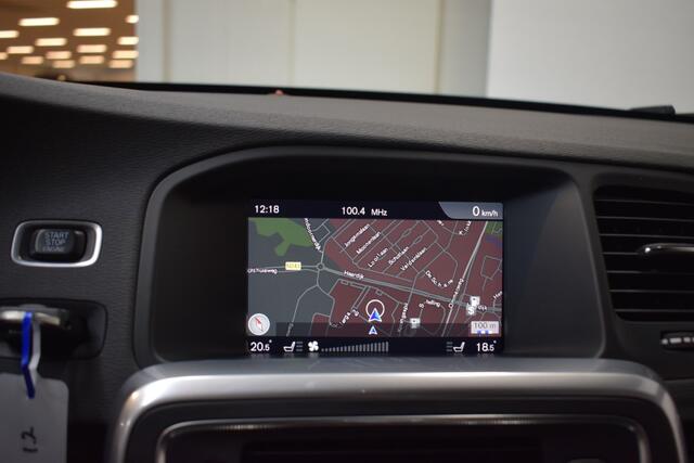 Volvo V60 T3 153pk AUT6 R-Design Nordic+ Trekhaak 1500kg/ Cruise/ Xenon/ Navi
