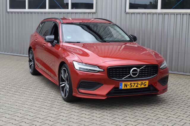 Volvo V60 2.0 B3 163pk AUT Momentum Advantage Styling pakket/ Camera/ DAB/ Apple carplay