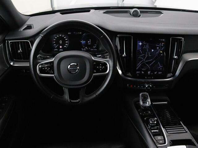 Volvo V60 2.0 T8 Recharge AWD Inscription | Panoramadak | Bowers & Wilkins | Head-Up | Massage | Ventilatie | Trekhaak | 360 Camera | Leder | Carplay | Achterbankverwarming | Navigatie | PHEV
