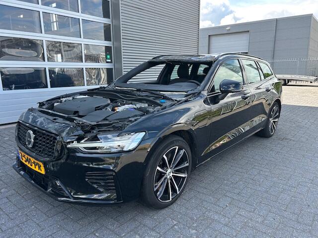 Volvo V60 2.0 T6 Plug-in hybrid AWD Plus Dark 186 KW