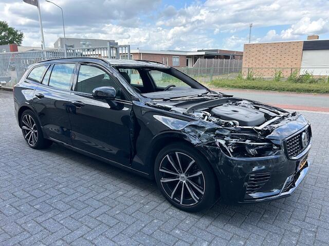 Volvo V60 2.0 T6 Plug-in hybrid AWD Plus Dark 186 KW