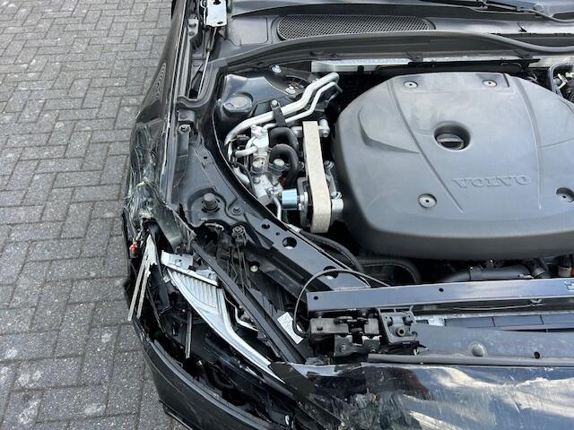 Volvo V60 2.0 T6 Plug-in hybrid AWD Plus Dark 186 KW