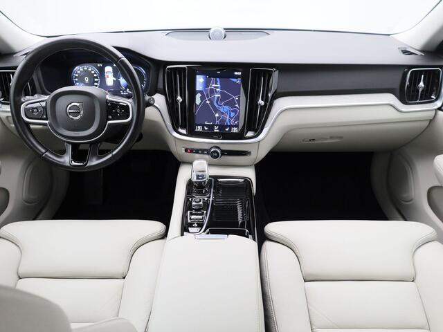Volvo V60 2.0 T8 Twin Engine AWD Inscription | CAMERA | B&W | KEYLESS | STOELVERW.