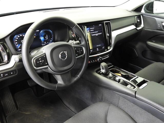 Volvo V60 2.0 T6 Recharge AWD Core Plug-in NAVI/LED/18''LMV/CLIMA