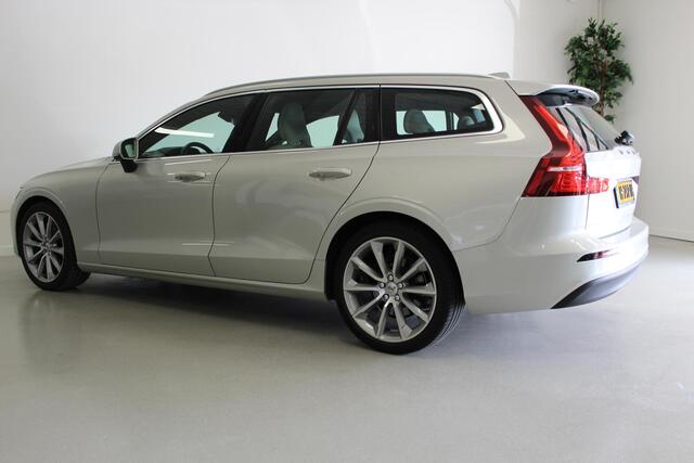 Volvo V60 2.0 D3 Momentum Pro | NL-AUTO | 150PK | CARPLAY | 19'LMV | CAMERA | E-KLEP | CLIMA | PDC-V/A | LED |