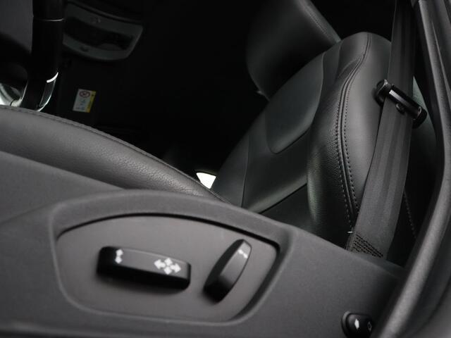Volvo V60 2.0 D4 Summum | Leder | Stoelverwarming | Navigatie | Memory | Xenon | Parkeerhulp | Achterbankverwarming | Bluetooth