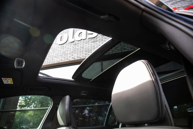 Volvo V60 2.0 B3 Momentum Business , Pano dak, Adap. cruise, Trekhaak,