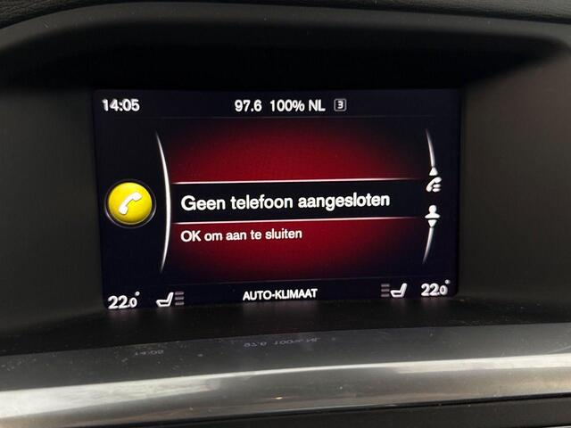 Volvo V60 1.5 T3 Polar+ | Achteruitrijcamera | Stoelverwarming | Lederen bekleding | Verwarmbare voorruit | Zwarte Hemel | Getint Glas |