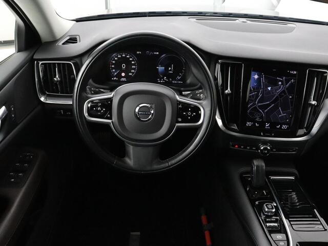 Volvo V60 2.0 T6 Recharge AWD Business Pro | Leder | Trekhaak | Stoel & stuurverwarming | Camera | Adaptive cruise | Achterbankverwarming | Carplay | Keyless | Full LED | Navigatue | PHEV