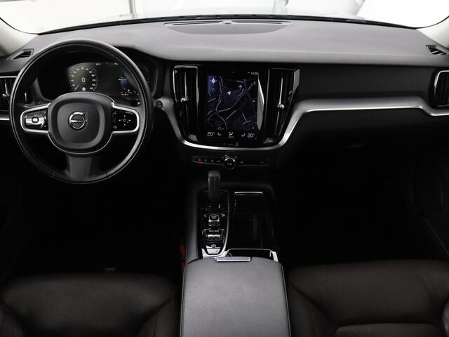 Volvo V60 2.0 T6 Recharge AWD Business Pro | Leder | Trekhaak | Stoel & stuurverwarming | Camera | Adaptive cruise | Achterbankverwarming | Carplay | Keyless | Full LED | Navigatue | PHEV