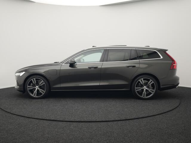 Volvo V60 T8 Recharge AWD Inscription Plug In Hybrid 392pk PHEV | Dealer O.H | Panodak | Adaptive cruise | Lederen sporstoelen massage | Harman Kardon | Apple Carplay | Camera | Keyless | Pilot assist | Stoel & Stuurverwarming | L.M. 19" |