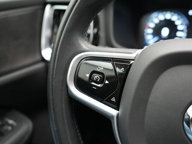 Volvo V60 T8 Recharge AWD Inscription Plug In Hybrid 392pk PHEV | Dealer O.H | Panodak | Adaptive cruise | Lederen sporstoelen massage | Harman Kardon | Apple Carplay | Camera | Keyless | Pilot assist | Stoel & Stuurverwarming | L.M. 19" |