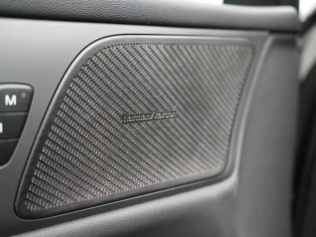 Volvo V60 T8 Recharge AWD Inscription Plug In Hybrid 392pk PHEV | Dealer O.H | Panodak | Adaptive cruise | Lederen sporstoelen massage | Harman Kardon | Apple Carplay | Camera | Keyless | Pilot assist | Stoel & Stuurverwarming | L.M. 19" |