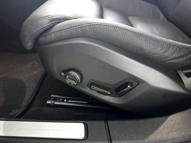 Volvo V60 T6 Aut. Plug-in hybrid AWD Plus Bright | Stoel- en stuurverwarming | Pamoramadak | Harman Kardon