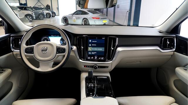 Volvo V60 2.0 T6 Recharge AWD 250kW/340pk Aut8 Inscription PANORAMADAK + HARMAN/KARDON + ADAPT.CRUISE + PILOT ASSIST + STOEL-&STUURVERWARMING + HEAD-UP + CAMERA + KEYLESS ENTRY&GO + LANE ASSIST + PARKSENSOREN V&A + 19" LM-VELGEN!!