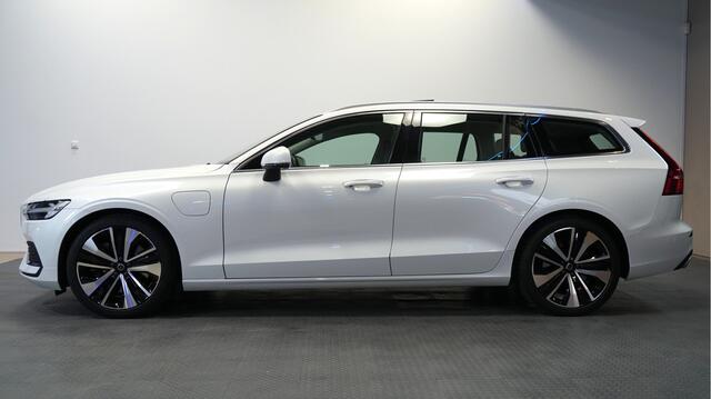 Volvo V60 2.0 T6 Recharge AWD 250kW/340pk Aut8 Inscription PANORAMADAK + HARMAN/KARDON + ADAPT.CRUISE + PILOT ASSIST + STOEL-&STUURVERWARMING + HEAD-UP + CAMERA + KEYLESS ENTRY&GO + LANE ASSIST + PARKSENSOREN V&A + 19" LM-VELGEN!!