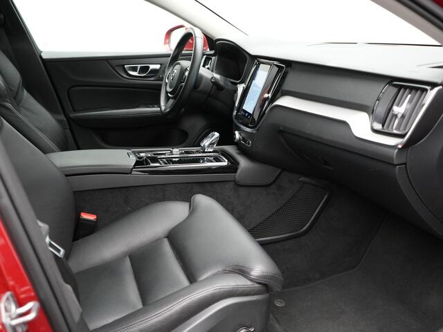 Volvo V60 T6 Twin Engine AWD Inscription Plug In Hybrid 340pk Dealer O.H. PHEV | Panodak | Trekhaak af Fabriek | Lederen Sportstoelen Memory | Apple Carplay | Navigatie | Camera | Virtual | Stoelverwarming |