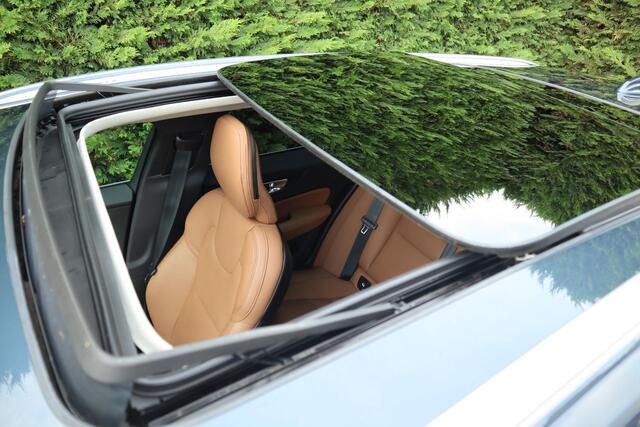 Volvo V60 2.0 B4 Inscription l 360 Camera l Panoramadak | Leder interieur |