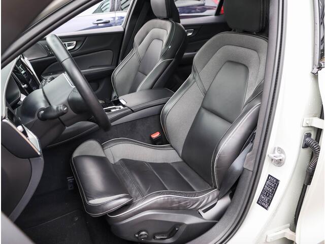 Volvo V60 2.0 T6 Recharge AWD R-Design