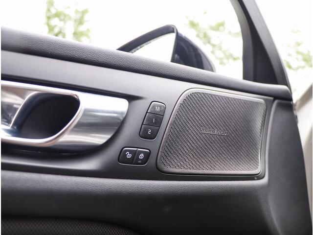Volvo V60 2.0 T6 Recharge AWD R-Design