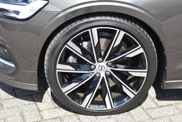 Volvo V60 2.0 T5 Inscription Leer | Pano Dak | ACC | Stoelverwarming | Park A+V | Styling Kit