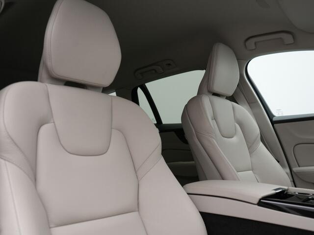 Volvo V60 T8 AWD Plus Bright Long Range Plug in In Hybrid 456pk Dealer O.H Adaptive Cruise | 360 Camera | Google assistant | Harman Kardon | Lederen Sportstoelen Memory & Verwarmd | Virtual | Google Maps | Navigatie | Pilot Assist | Apple Carplay | Keyless | DAB |