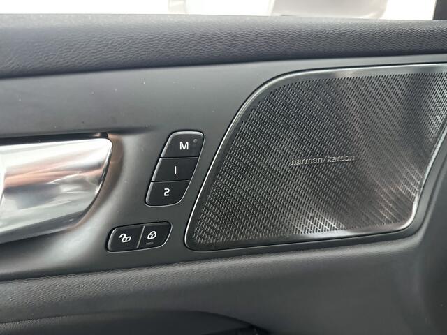 Volvo V60 B4 Aut. Ultimate Bright | Panoramadak | 360° camera | Harman Kardon