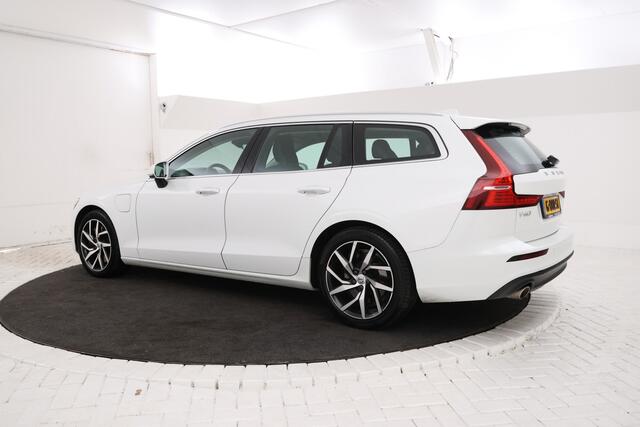 Volvo V60 2.0 T6 Twin Engine AWD Momentum Pro Airco, Apple Carplay, Cruise, PDC