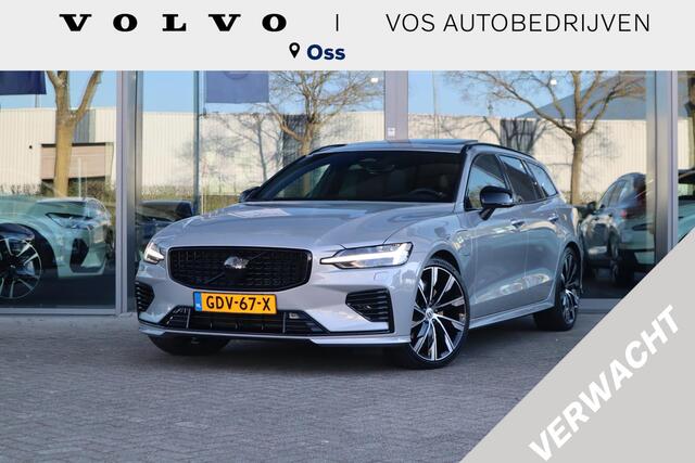 Volvo V60 2.0 T8 Plug-in hybrid AWD Ultimate Dark | Heico achterskirt/ uitlaattips| Black Edition| Polestar Engineered Optimisation | 20"| Exterieur styling kit| Harman Kardon Audio| Schuif-/ kanteldak| Head-up Display|