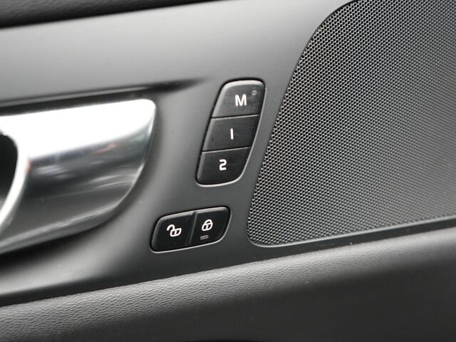 Volvo V60 2.0 T6 AWD Inscription Plug In Hybrid 340pk | PHEV | Trekhaak af Fabriek | 360 Camera | Lederen sportstoelen Memory | Carplay | Keyless | Navigatie | Virtual | DAB |