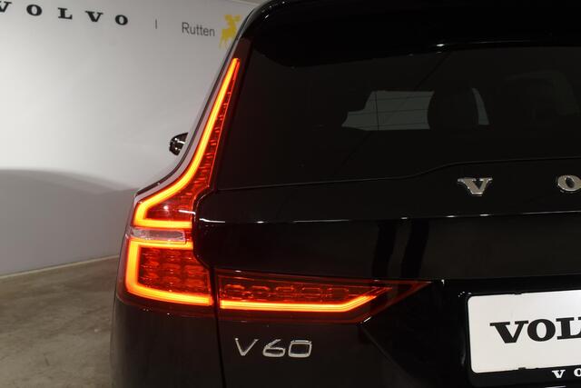 Volvo V60 T6 340PK Automaat Plug-in hybrid AWD R-Design / Panoramadak / Stoelverwarming / Stuurverwarming / 360 Camera / Sportstoelen, Elektrisch met geheugen / Head-up Display / Harman Kardon / Cruise control