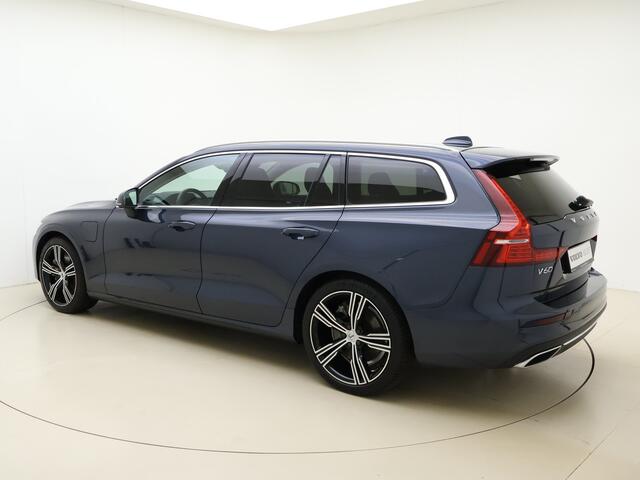Volvo V60 T6 350pk AWD Plus Bright / Long Range / Elektr. Stoelen / Harman&Kardon Audio / 19'' / Stoel + Stuurw. Verwarming / Adapt. Cruise / DAB /