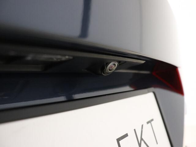 Volvo V60 T6 350pk AWD Plus Bright / Long Range / Elektr. Stoelen / Harman&Kardon Audio / 19'' / Stoel + Stuurw. Verwarming / Adapt. Cruise / DAB /