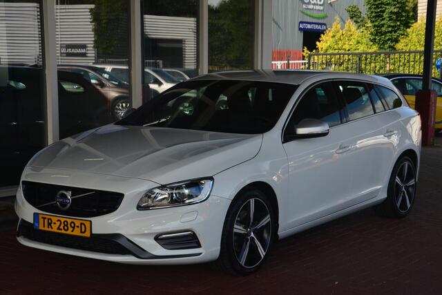 Volvo V60 2.0 T4 Business Sport R Design 2.0 benzine Nederlandse auto dealeronderhouden met oa leer alcantara R DESIGN pakket xenon navigatie pdc cv lmv
