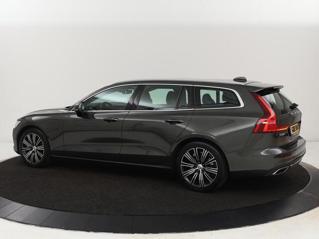 Volvo V60 2.0 T8 Recharge AWD Business Pro | Trekhaak | Leder | Carplay | Keyless | Navigatie | Climate control | Cruise control | Parkeerhulp | Full LED