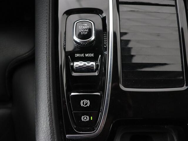 Volvo V60 2.0 T8 Recharge AWD Business Pro | Trekhaak | Leder | Carplay | Keyless | Navigatie | Climate control | Cruise control | Parkeerhulp | Full LED