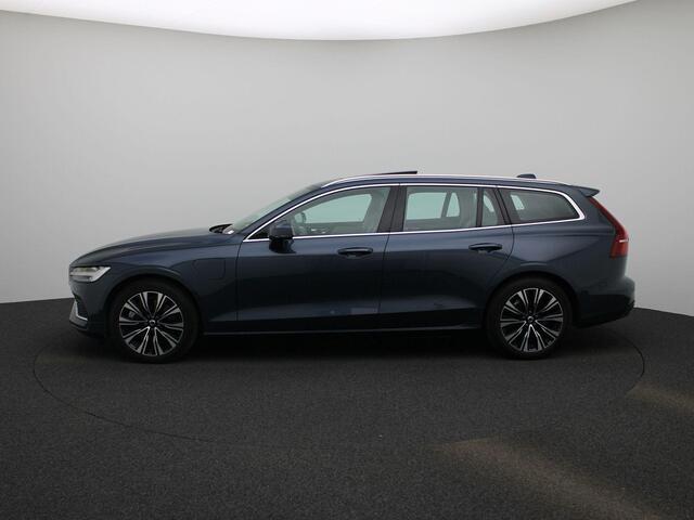 Volvo V60 2.0 T6 Plug-in hybrid AWD Ultimate Bright | Panorama Dak | Lederen Bekleding | Stoel / Stuur Verwarming | Apple Carplay / Android Auto | Bowers & Wilkins Geluid installatie |