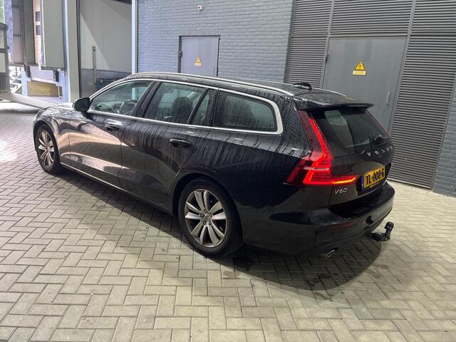 Volvo V60 D4 Momentum | Automaat | ACC | BLIS | Stoel+Stuurverwarming | Apple Carplay