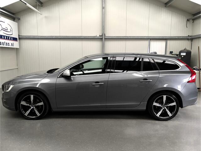 Volvo V60 2.0 T4 Business Sport Intellisafe Pro Line R Design!!!