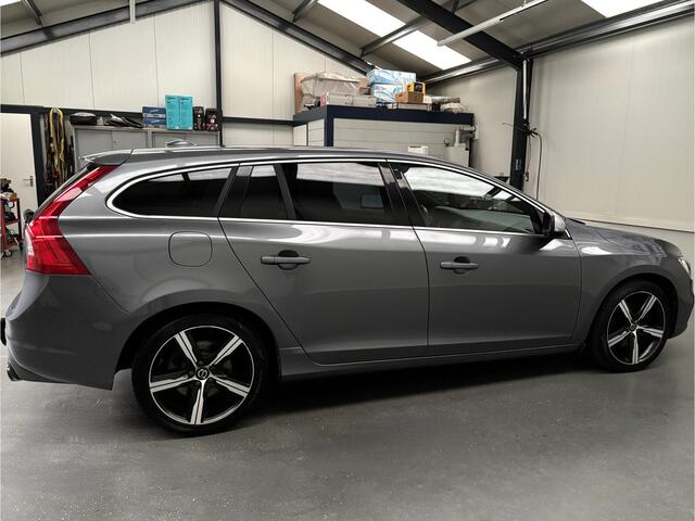 Volvo V60 2.0 T4 Business Sport Intellisafe Pro Line R Design!!!