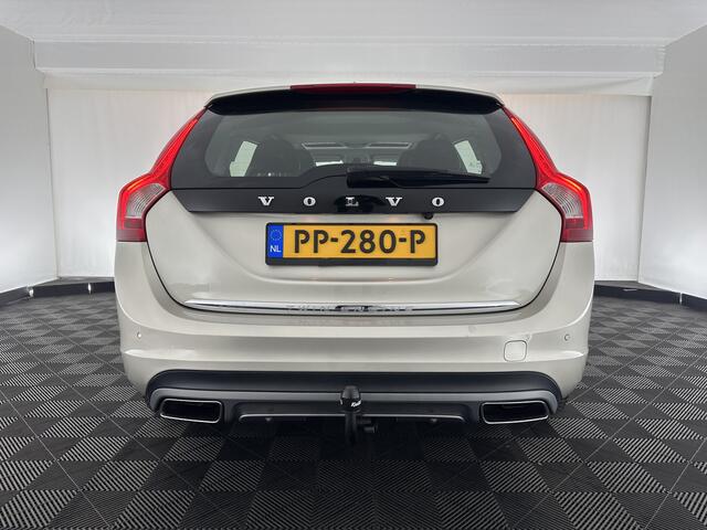 Volvo V60 2.4 D5 Twin Engine Aut. *PANO | LUXURY-LEATHER | XENON | ADAPTIVE-CRUISE | BLIS | MEMORY-PACK | NAVI-FULLMAP | HEATED-COMFORTSEATS | CAMERA | ECC | PDC | CRUISE | 17''ALU | TOWBAR*