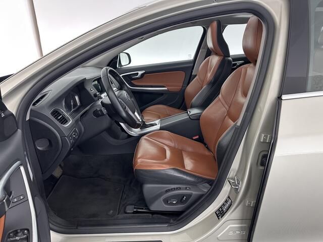Volvo V60 2.4 D5 Twin Engine Aut. *PANO | LUXURY-LEATHER | XENON | ADAPTIVE-CRUISE | BLIS | MEMORY-PACK | NAVI-FULLMAP | HEATED-COMFORTSEATS | CAMERA | ECC | PDC | CRUISE | 17''ALU | TOWBAR*